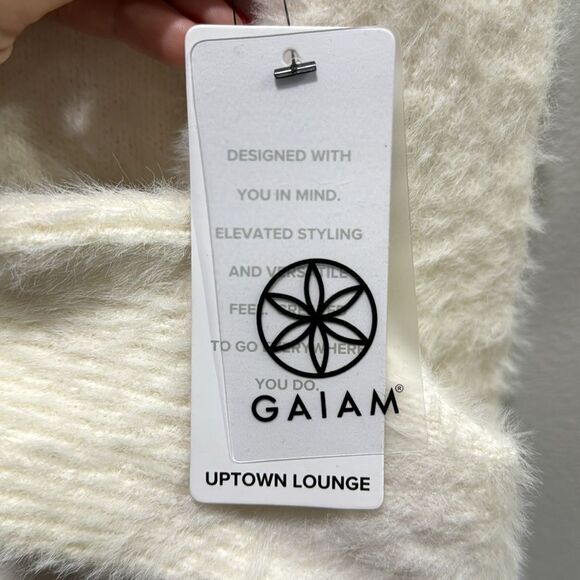 Gaiam Eastside Eyelash Sweater Size Large - Picture 5 of 7